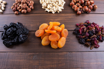 nuts mix and dry fruits