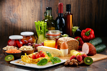 Composition with variety of organic food products