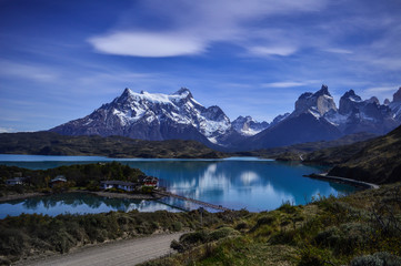 Naklejka na ściany i meble Lake and Mountains - Chile