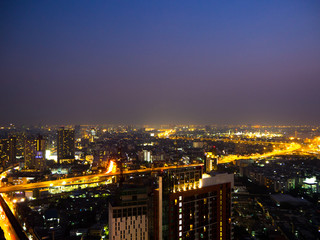 Traffic in Bamgkok city at night