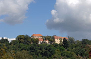 Fototapeta na wymiar Schloss Reichenbach in Reichelsheim Odenwaldkreis Hessen.gehört der OJC Offensive Junger Christen.Archivbild