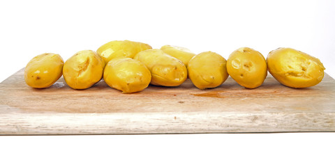 Frisch geschälte Kartoffeln