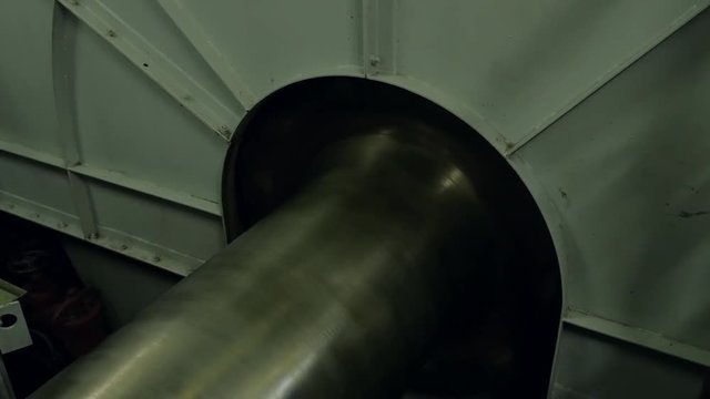 Propeller shaft and flywheel of ship