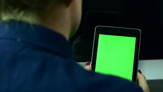 Young Woman Talking On The Phone, Face Time Call, Green Screen Smartphone, Pan
