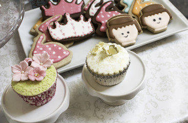 Cupcakes and cookies