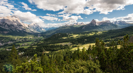Fototapeta na wymiar Le Tofane, Dolomites