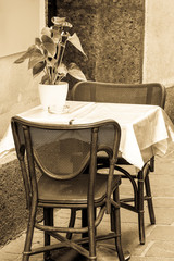 sidewalk cafe