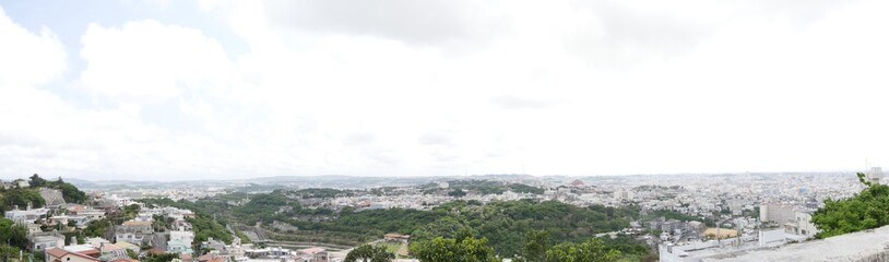 沖縄の首里城から見える風景パノラマ