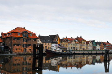 Fototapeta na wymiar Old harbor of glueckstadt