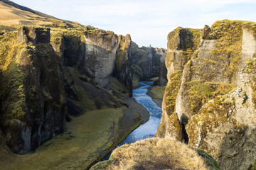 Island - Landschaft zwischen J&ouml;kulsarlon und Vik - Fjadrargljufur