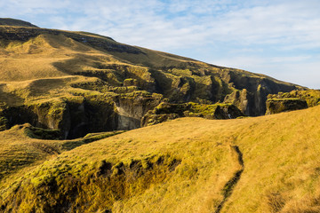 Fototapeta na wymiar Island - Landschaft zwischen Jökulsarlon und Vik - Fjadrargljufur
