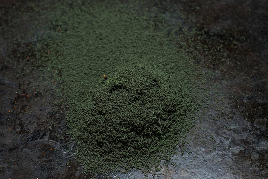 Chemical experiment with dichromate