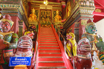 Fototapeta premium Ancient art in Wat Mahathat. Temple of Southern Thailand