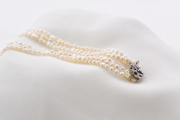 necklace of pearls