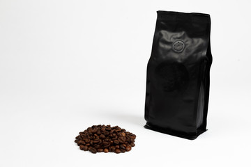 confezione di caffe ancora da macinare