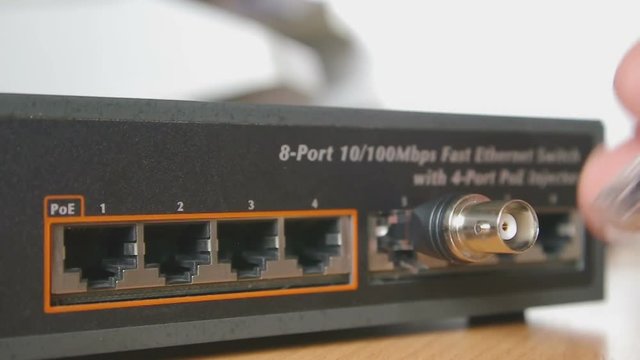 Connecting the adapter in the switch