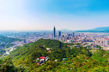 Fototapeta premium Scenic view of Taipei city