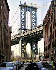 Fototapeta na wymiar Manhattan Bridge at Dumbo