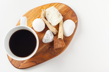 Coffee cup with neutral pattern