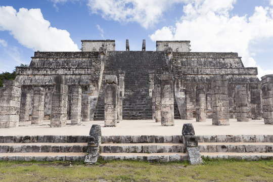 Temple of a Thousand Warriors, Chichen Itza archeological site, Yucatan, Mexico.