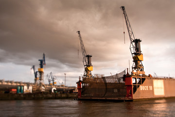Fototapeta premium Containerbrücken Hamburg