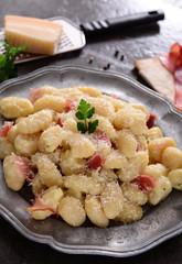 Gnocchi with prosciutto ham and cheese sauce