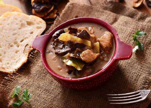 Stew with meat, mushrooms and vegetables