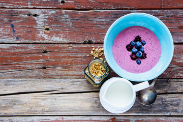 Bowl of berry smoothie