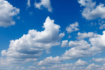 Obraz na płótnie Canvas Deep blue sky and clouds