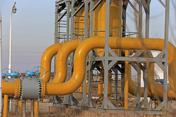 Oilfield equipment and pipeline