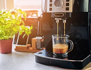 Rolgordijnen Professional coffee machine for home use. © Fxquadro