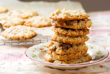 crispy oatmeal chocolate chip cookies.style rustic