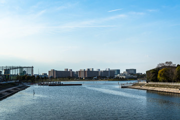 Obraz premium 青空と運河