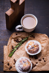 Obraz na płótnie Canvas hot coffee with muffin
