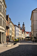 Lutherstadt Wittenberg, Schlossstraße, Im Hintergrund Stadtkirche Sankt Marien