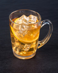 iced tea with lemon