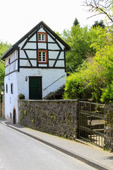 Fachwerkhaus in Kronenburg in der Eifel, Deutschland.