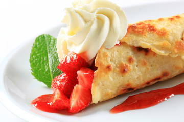 Crepe with fresh strawberries