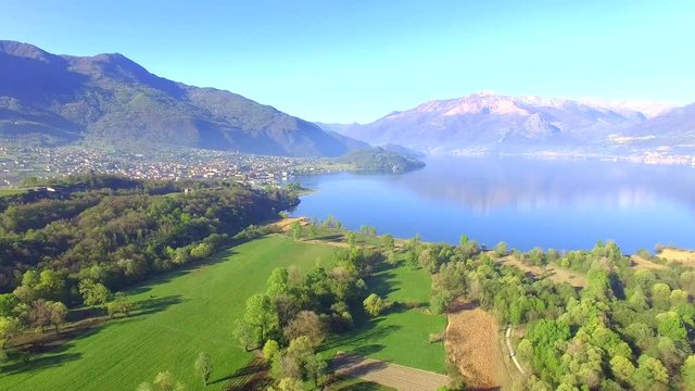 Aerial 4k - Trivio di Fuentes - Foce del fiume Adda nel Lago di Como (IT) - Vista Aerea verso Colico 