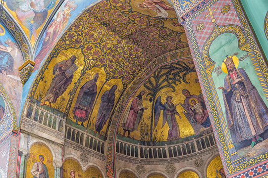 Sioni Cathedral, interior frescoes representing Biblical scenes, Tbilisi, Georgia, Caucasus