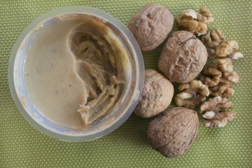 walnut pesto sauce as condiment for pasta