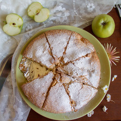 Apple pie, apples and flowers