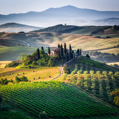 Obrazy na Szkle  Toskania, wiosenny krajobraz