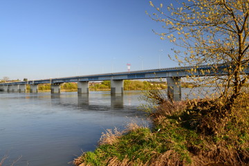 most na rzece Wiśle