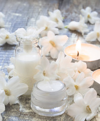 fresh as Spring, natural cosmetics with flowers