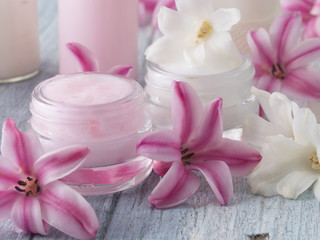 fresh as Spring, natural cosmetics with flowers