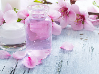 fresh as Spring, natural cosmetics with flowers