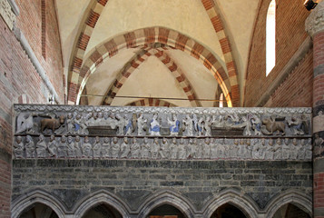 il pontile dell'abbazia di Vezzolano decorato con storie di Maria, simboli degli evangelisti e...