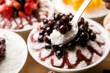 shaved ice with blueberry