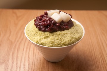 shaved ice with green tea, 녹차빙수, 마차빙수